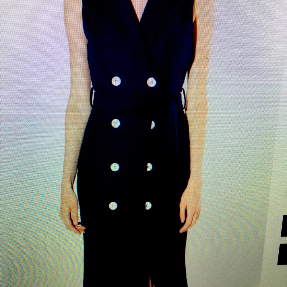 Sleeveless dress - Picture 1 of 2